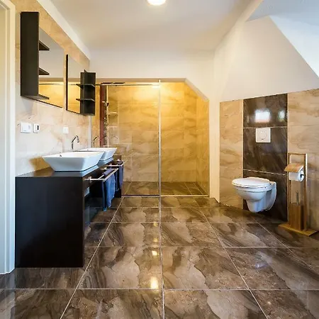 דירה Buri Island